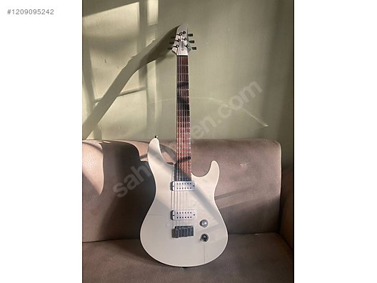 İkinci El ve Sıfır Alışveriş / Müzik / Müzik Aletleri / Telli Çalgılar / Gitar / Elektro