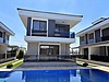Seferihisar çolakibrahimde de havuzlu site de satılık 3+1 villa