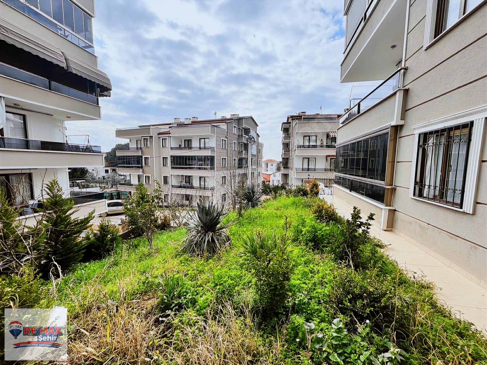 RE/MAX'TAN GENİŞ VE FERAH NET 80 m2 1+1 DAİRE