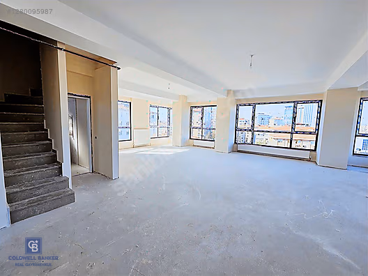 Sahrayıcedit E5te Sıfır Binada Satılık Dubleks Ofis Katı 290m²