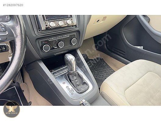 OTOFENİX 2012 VOLKSWAGEN JETTA 1.6 TDI COMFORTLINE DSG 160.000KM