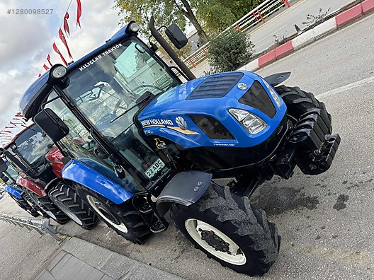 Machinery / Agricultural Machines / Tractors / New Holland / TT4.50