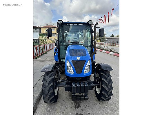 Machinery / Agricultural Machines / Tractors / New Holland / TT4.50