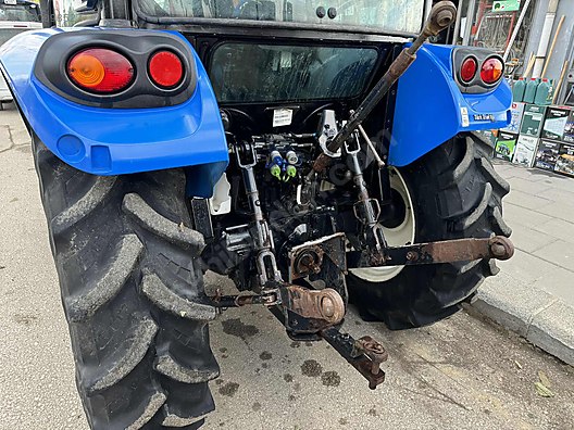 Machinery / Agricultural Machines / Tractors / New Holland / TT4.50