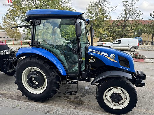Machinery / Agricultural Machines / Tractors / New Holland / TT4.50