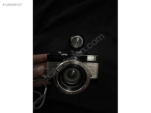 Used & Brand New Items / Cameras & Photographic Equipment / Analogue Film Cameras / 35 mm Film Cameras / Lomo