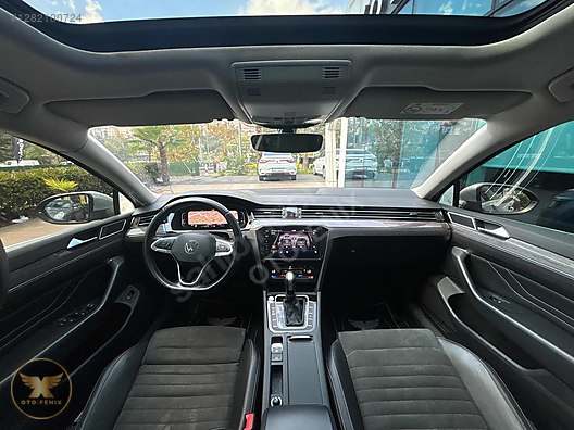 OTOFENİX 2023 VW PASSAT VARIANT 1.5 TSI ELEGANCE CAM TAVAN