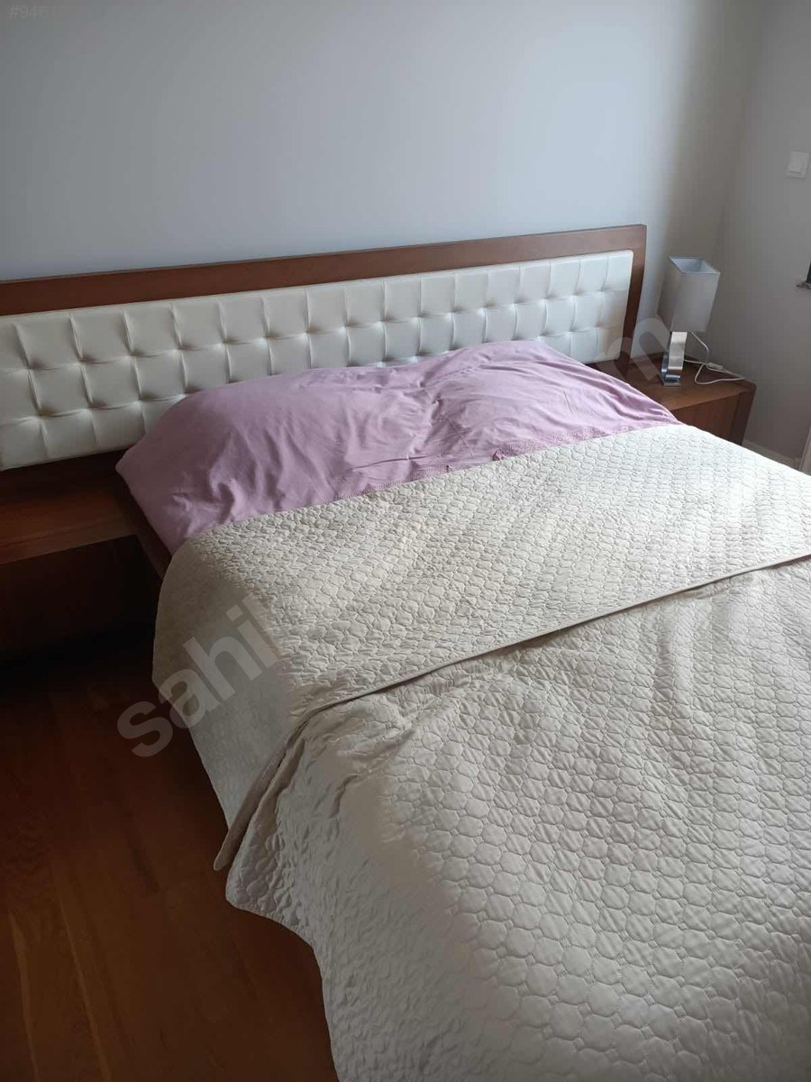 Bazalı Deri Başlıklı Ahşap Yatak Vanessa Yatak Odası Takımı Fiyatları