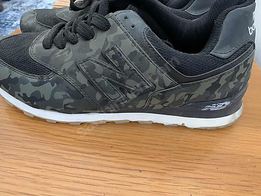 Kamuflaj desenli spor ayakkabısı - Spor ... Kamuflaj desenli spor ayakkabısı - Spor ...