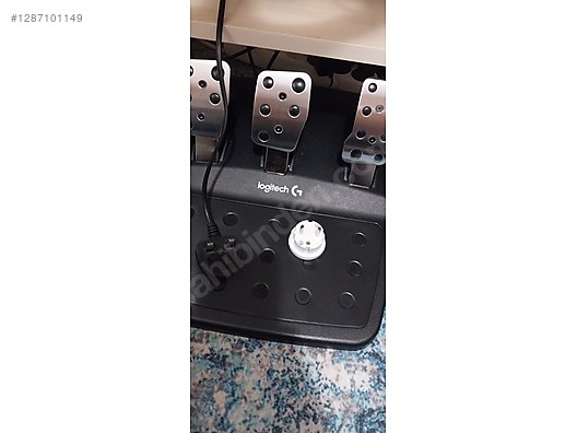 Used & Brand New Items / Gaming & Gamers Exclusive / Gaming Equipment / PC Game Racing Wheels