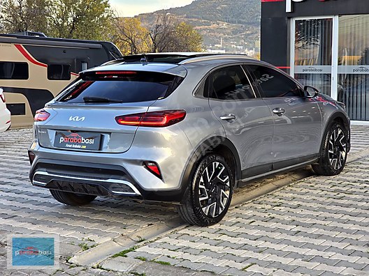 Kia XCeed 1.5 T-GDI Elegance Plus - 2024