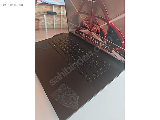 Razer / Razer Laptop Gtx 4070-1TB SSD- 64Gb RAM 240HZ 13.nesl I9
