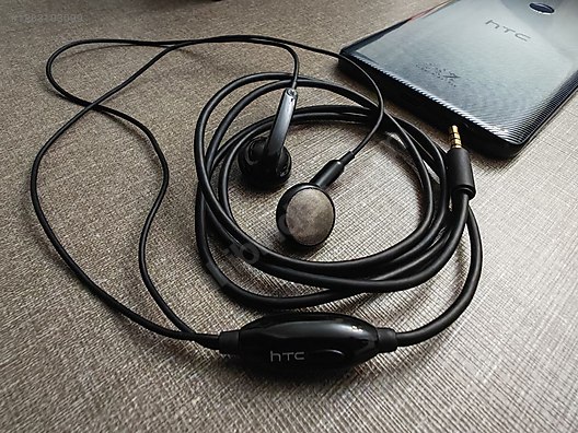 Used & Brand New Items / Cell Phones & Accessories / Cell Phones / HTC / Desire 20 Pro