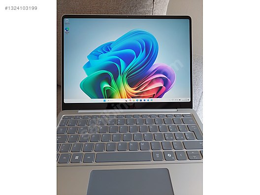 Microsoft / Microsoft Surface 13in Snapdragon X Plus 16GB RAM
