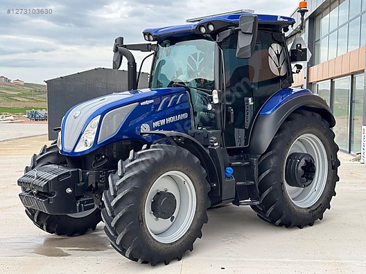 Machinery / Agricultural Machines / Tractors / New Holland / T5.140