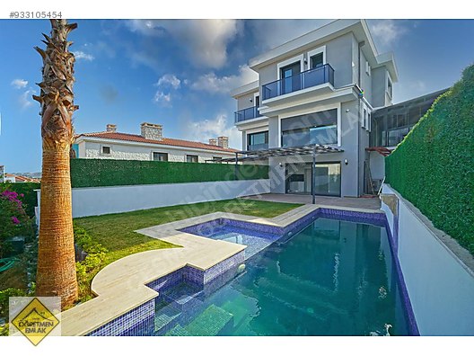 cesme alacati da ferah bir konumda luks tripleks havuzlu villa satilik villa ilanlari sahibinden com da 933105454