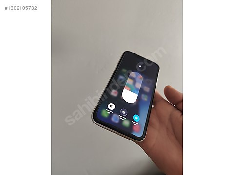 Apple / iPhone 11 / İPHONE 11 64 GB TR CİHAZI PİL 71 FACE İD PASİF