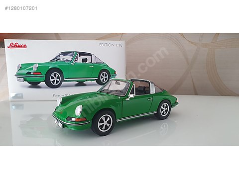 Schuco ポルシェ 911 カブリオレ マルティーニ 1:18 Schuco ポルシェ 911 カブリオレ マルティーニ 1:18 Schuco ポルシェ
