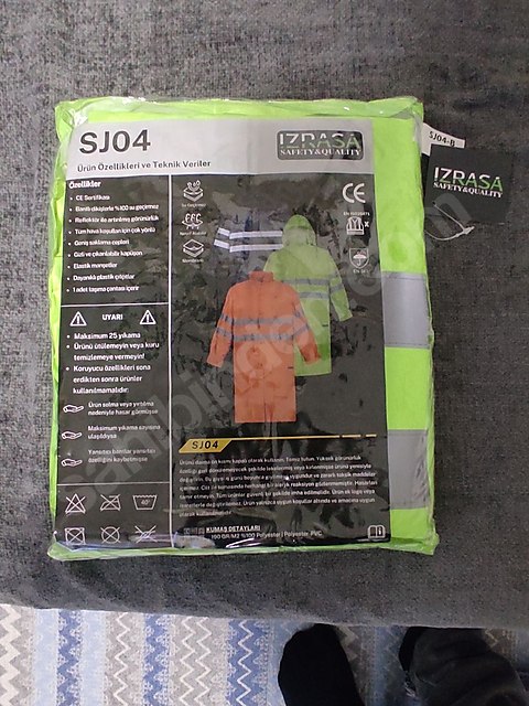 reflektörlü yağmurluk