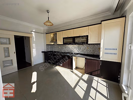 EBRU EMLAK'TAN GÜVENEVLER MAH 3+1 CADDE ÜZERİ FERAH DAİRE #1284107818