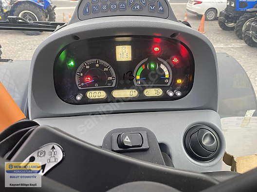 Machinery / Agricultural Machines / Tractors / New Holland / T6.180