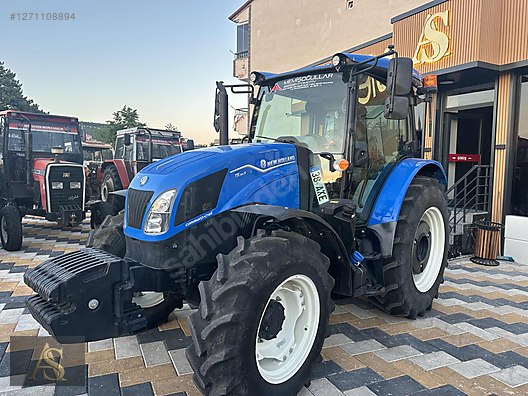 Machinery / Agricultural Machines / Tractors / New Holland / T5.90S