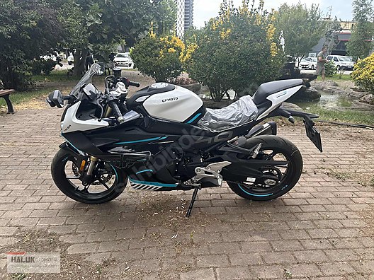 CFmoto 450SR motorsiklet