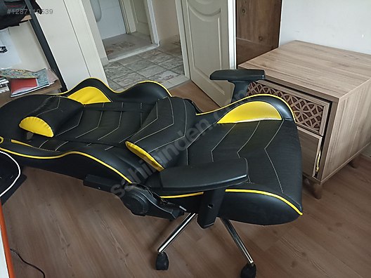 Used & Brand New Items / Gaming & Gamers Exclusive / Gaming Equipment / Gaming Chair