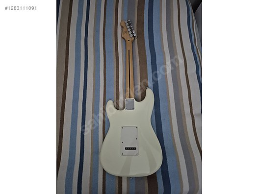 Squier Elektro Gitar