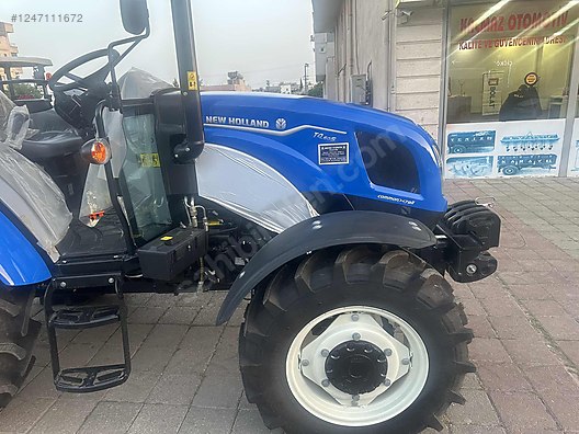 Machinery / Agricultural Machines / Tractors / New Holland / T4.60S
