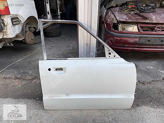 FORD TAUNUS SAĞ ÖN KAPI