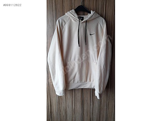 cream colored nike sweatshirt