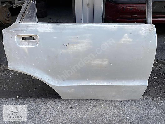 FORD TAUNUS SAĞ ARKA KAPI görseli 3