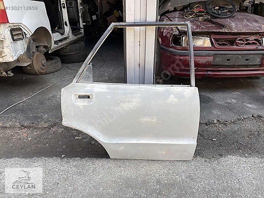 FORD TAUNUS SAĞ ARKA KAPI