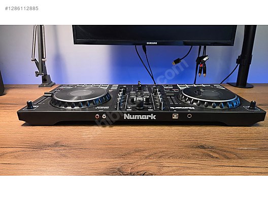 Numark Mixtrack Platinum FX 4 Kanallı DJ Controller sahibinden