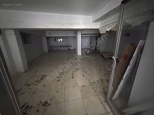 ATİK EMLAK dan ÜNİVERSİTE KARŞISINDA KİRALIK 140MT2 DÜKKAN #1281113058