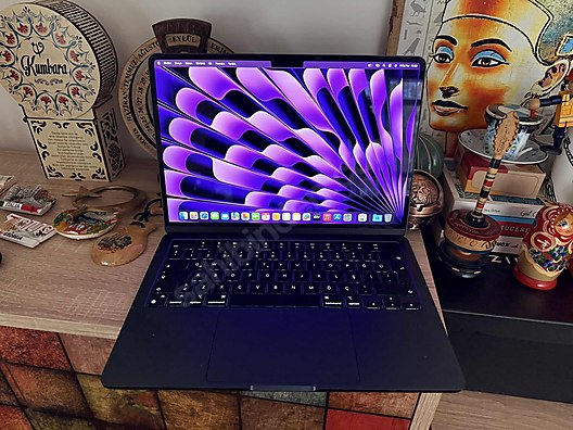 Used & Brand New Items / Computers / Laptops & Notebooks / Laptops / Apple Macbook