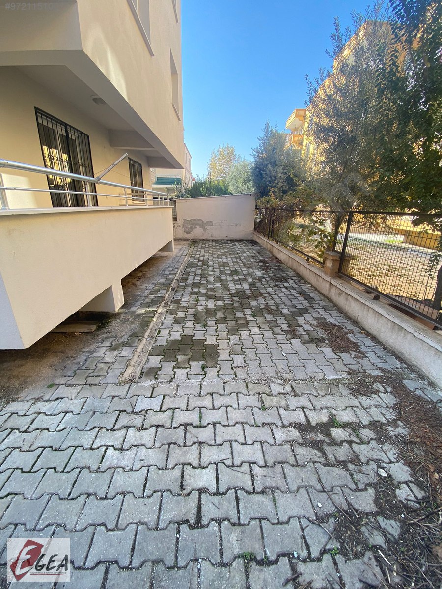 MANİSA AKHİSAR HÜRRİYET MAHALLESİNDE 3+1 200M2 2YILIK DAİRE Satılık