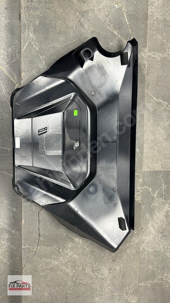 BMW X1 Motor Kapağı