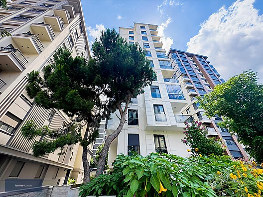 Exclusive Listing: Spacious 3+1 Apartment with Balcony in Suadiye, 95 m² Net