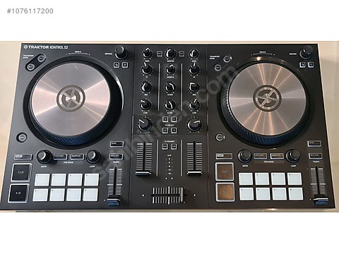 誕生日プレゼント 【中古美品】TRAKTOR MK3 S2 KONTROL DJ機器