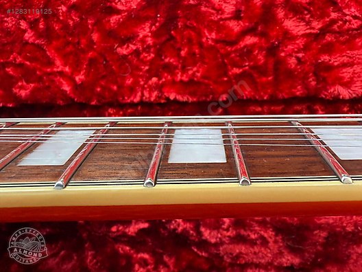 İkinci El ve Sıfır Alışveriş / Müzik / Müzik Aletleri / Telli Çalgılar / Gitar / Elektro