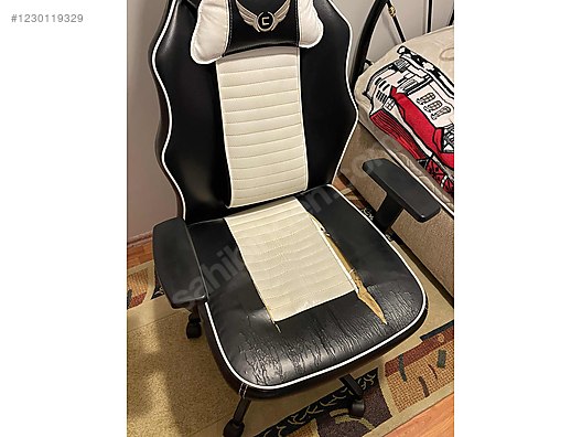 Used & Brand New Items / Gaming & Gamers Exclusive / Gaming Equipment / Gaming Chair