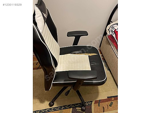 Used & Brand New Items / Gaming & Gamers Exclusive / Gaming Equipment / Gaming Chair