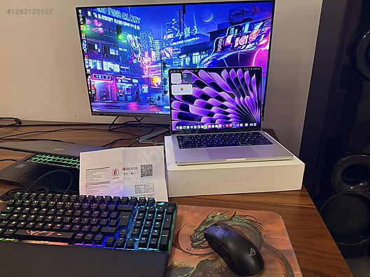 Used & Brand New Items / Computers / Laptops & Notebooks / Laptops / Apple Macbook