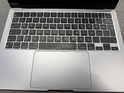 Apple Macbook / MACBOOK AİR M2 13.6 İNÇ ÇİZİKSİZ ÇOK TEMİZ