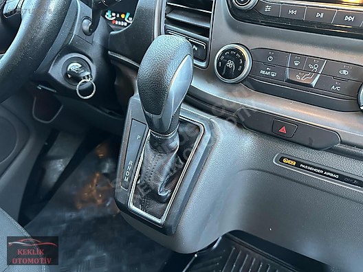 Vasıta / Minivan & Panelvan / Ford / Transit Custom / 320 L Deluxe