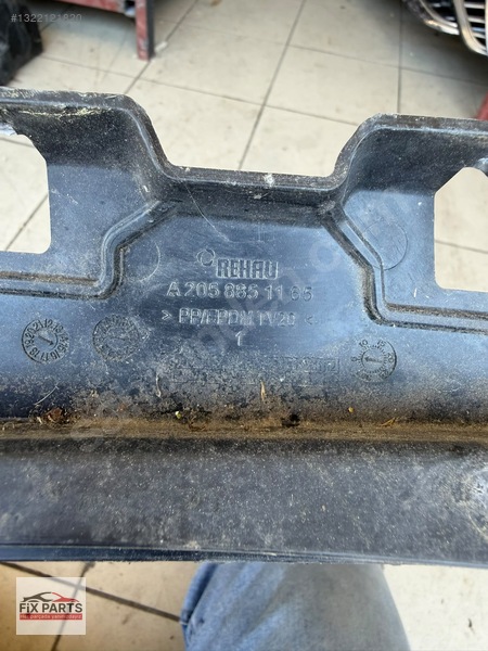 Mercedes C Tampon Tutacağı