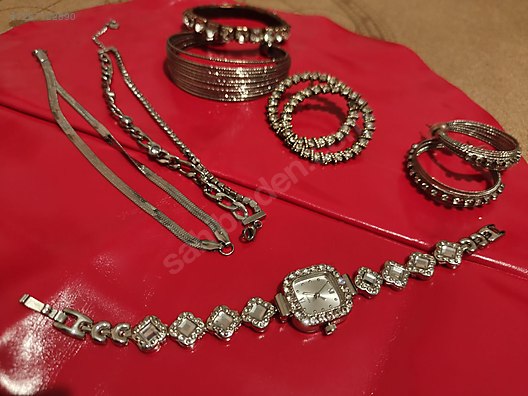 İkinci El ve Sıfır Alışveriş / Takı & Mücevher / Kolye / Bijuteri