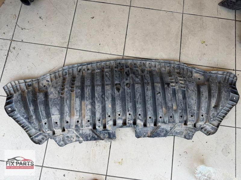 Mercedes C Motor Alt Muhafaza